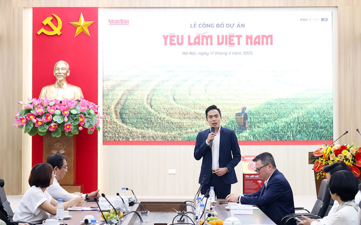 Ông Huy Nguyễn - Tổng Giám đốc Phygital Labs chia sẻ. Ảnh: Như Phương