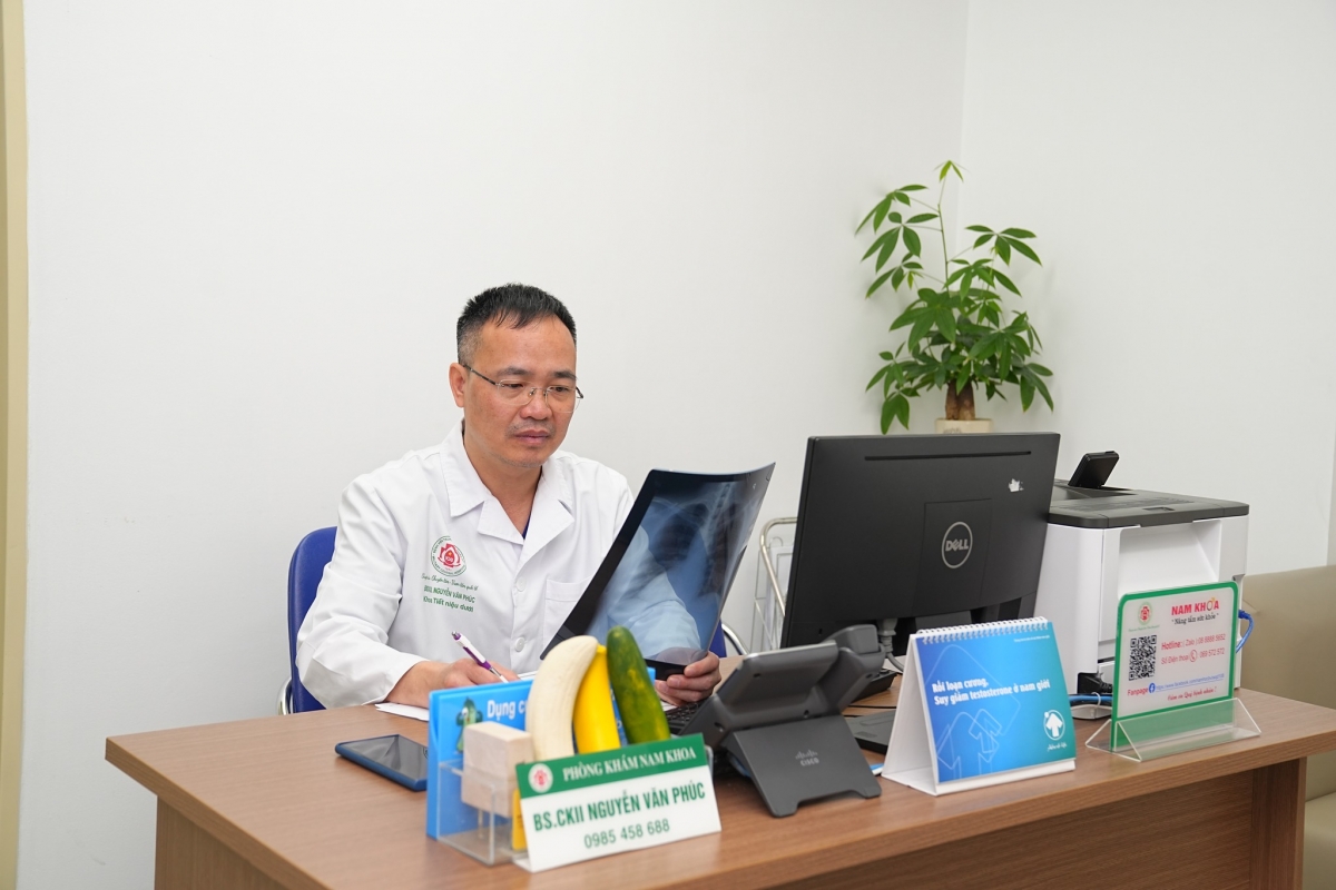 Bác sĩ Nguyễn Văn Phúc - Khoa nam học, Bệnh viện Trung ương Quân đội 108 (Ảnh: BSCC)
