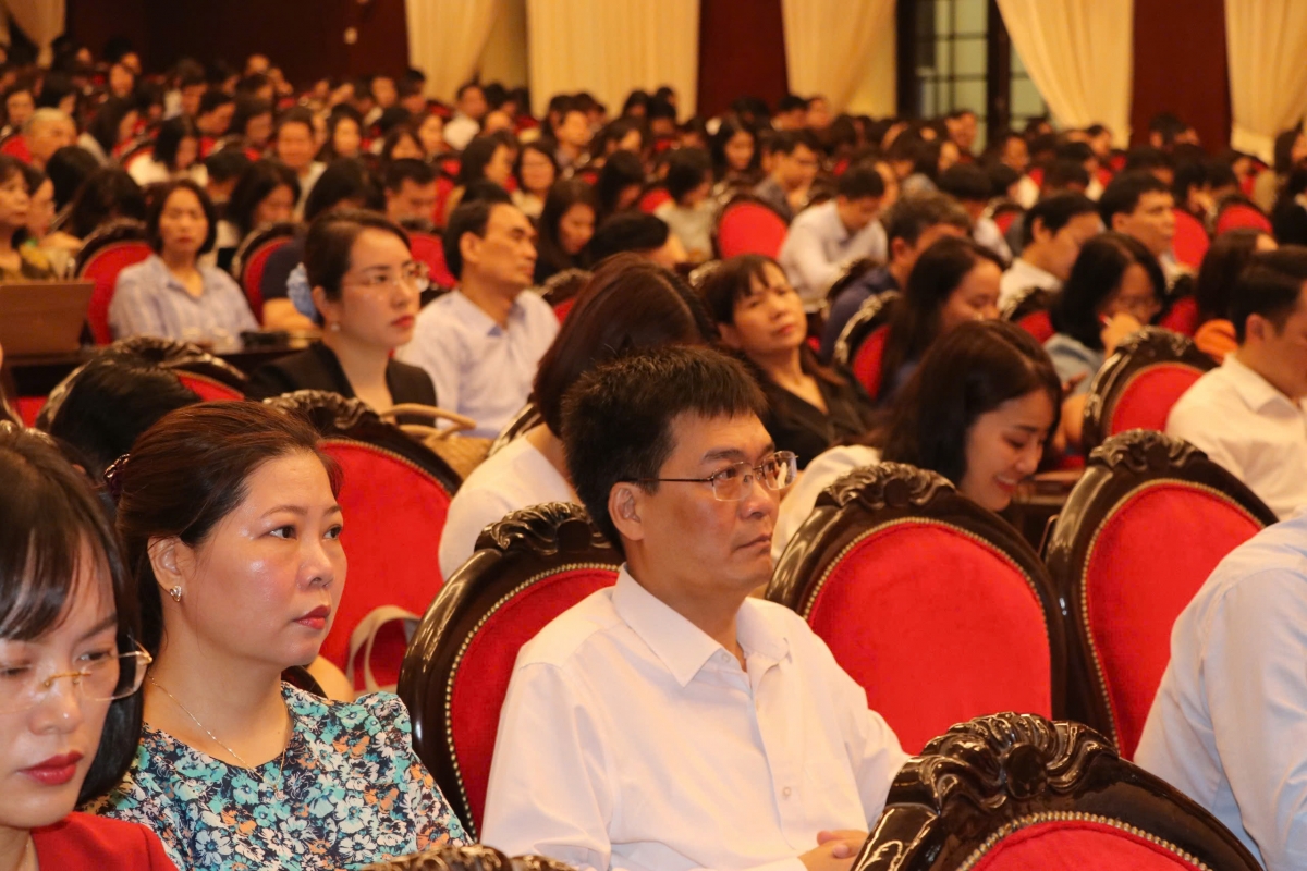 Lễ kỷ niệm Ngày khoa học và công nghệ Việt Nam 18/5 được tổ chức tại Học viện Chinh trị Quốc gia Hồ Chí Minh sáng nay (15/5)
