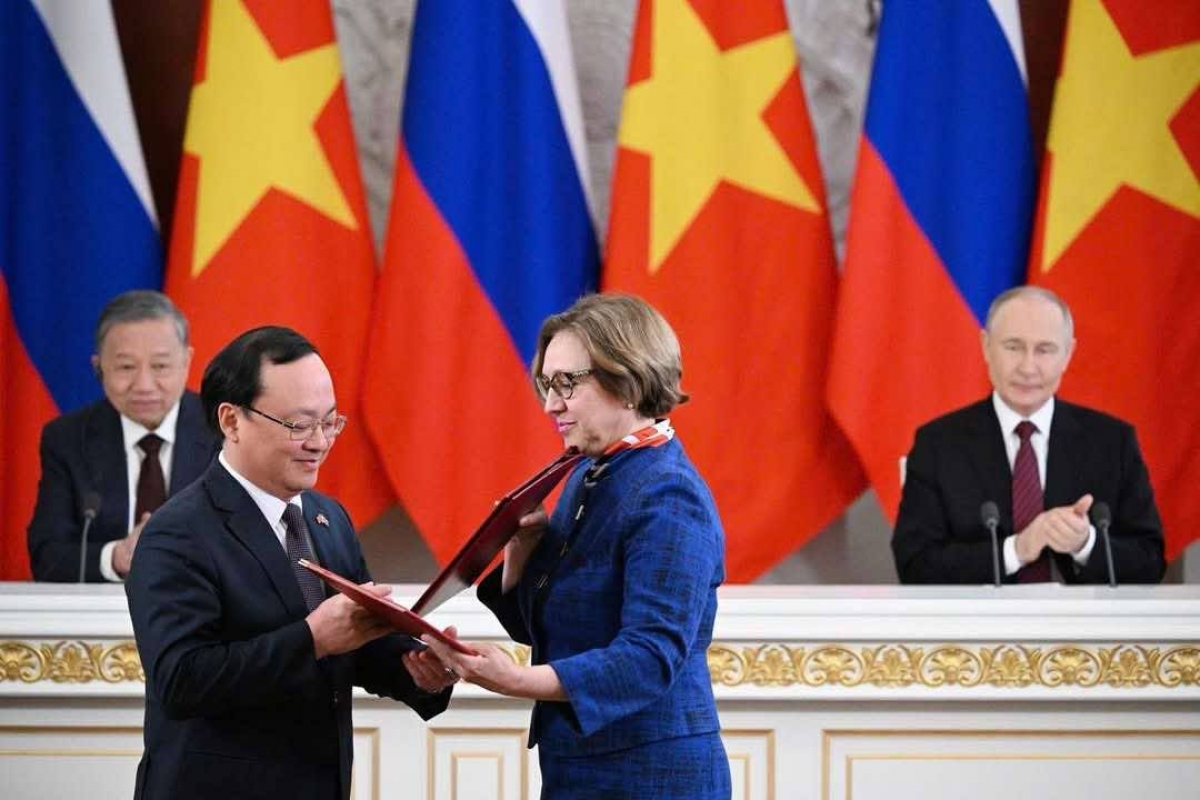 Tổng Giám đốc Đài Tiếng nói Việt Nam Đỗ Tiến Sỹ ký kết Biên bản ghi nhớ hợp tác với Bà Irina Gerasimova, Tổng Giám đốc - Giám đốc nghệ thuật Cơ quan ngân sách nhà nước Liên bang Nga (Đài phát thanh Orpheus)
