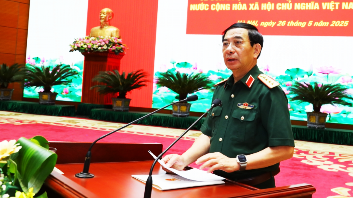 Đại tướng Phan Văn Giang, Bộ trưởng Bộ Quốc phòng chủ trì Hội nghị (Ảnh: Thu Hòa)