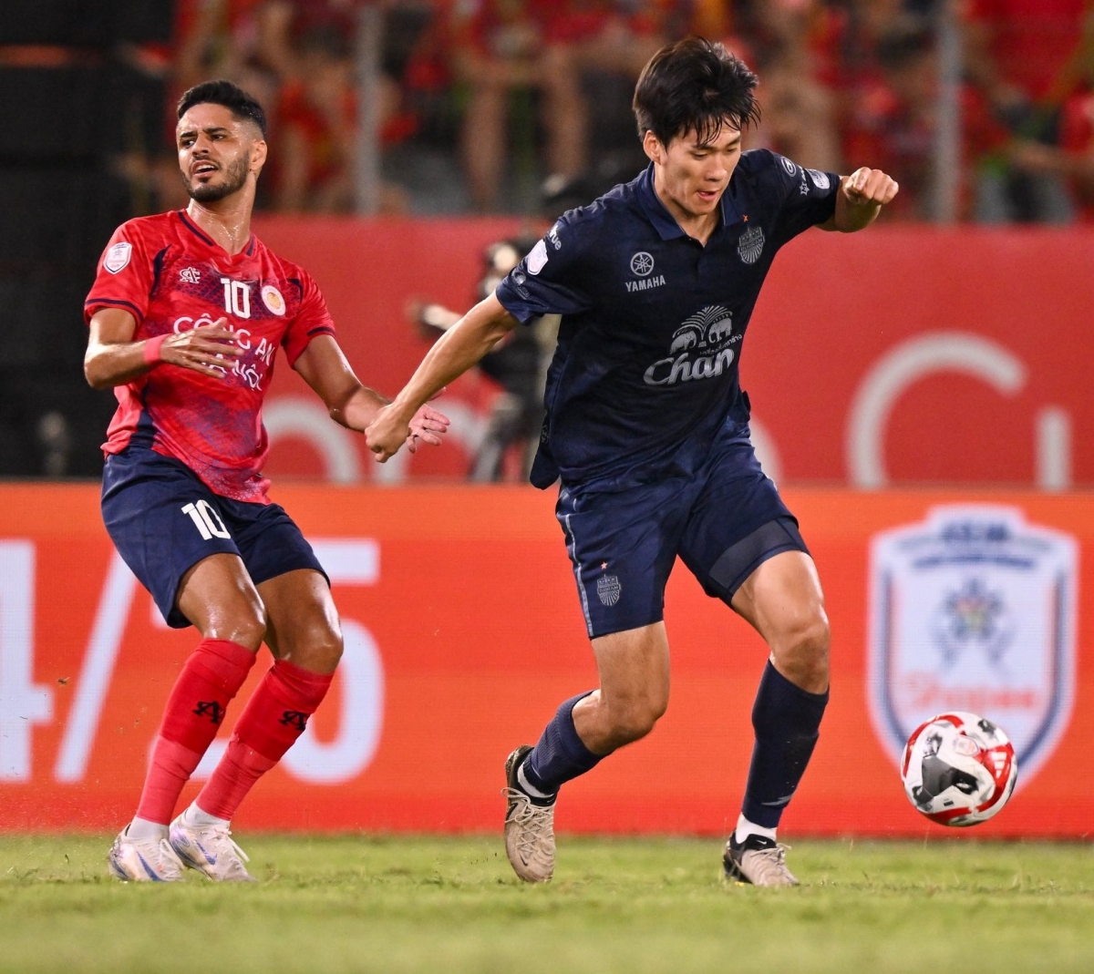 Hai đội sẽ tiếp tụcchơi đôi công hấp dẫn ở lượt về? (Ảnh: Buriram United)