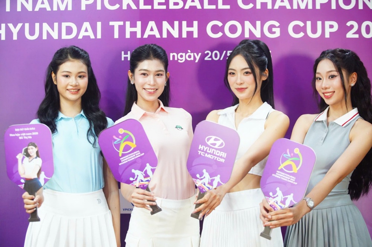 Thí sinh Hoa hậu Việt Nam đồng hành cùng giải Pickleball Cúp Hyundai Thành Công (ảnh: BTC)