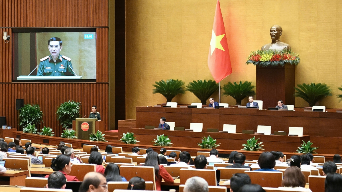 Chiều 27-5, Quốc hội nghe trình bày Tờ trình và Báo cáo thẩm tra dự án Luật Tình trạng khẩn cấp. Ảnh: quochoi.vn