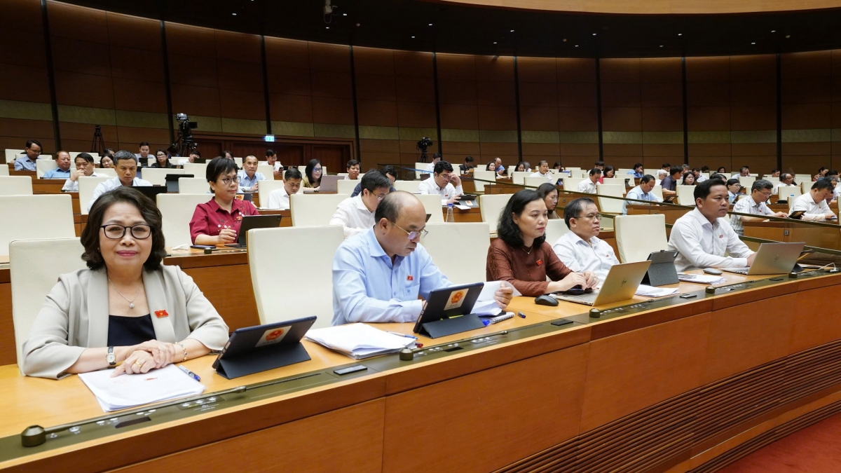 Chiều 9-5-2025, Quốc hội nghe trình bày Báo cáo giải trình, tiếp thu, chỉnh lý dự thảo Luật Công nghiệp công nghệ số. Ảnh: quochoi.vn