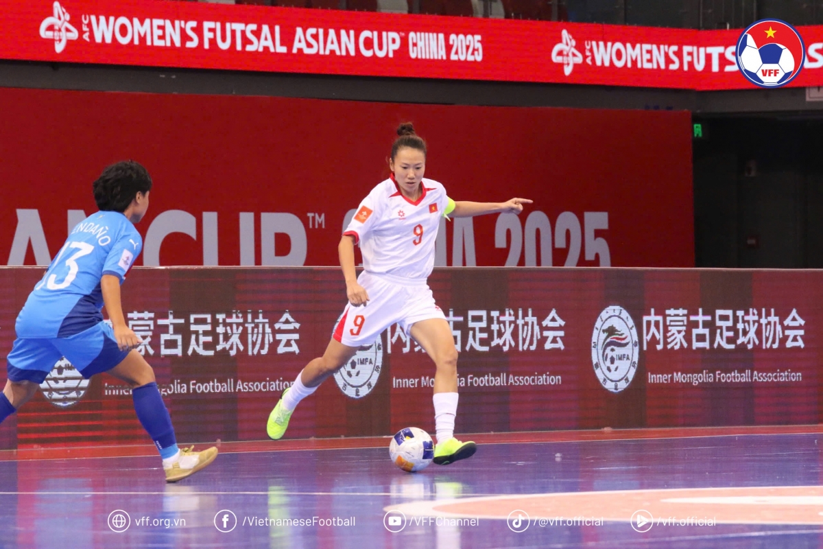Thanh Hằng mở tỉ số cho đội tuyển futsal nữ Việt Nam (Ảnh: VFF)