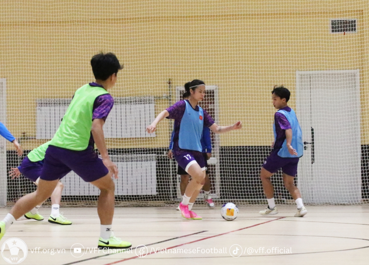 ĐT futsal nữ Việt Nam sẵn sàng cho trận Tứ kết Giải futsal nữ châu Á 2025 (Ảnh: VFF)