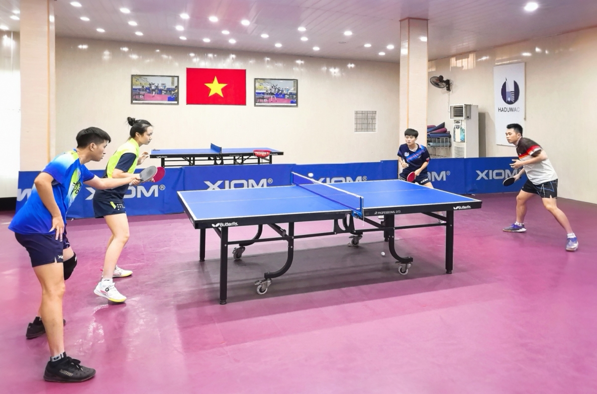 Các VĐV đội bóng bàn Hải Dương tích cực luyện tập chuẩn bị cho giải (Ảnh: BTC)