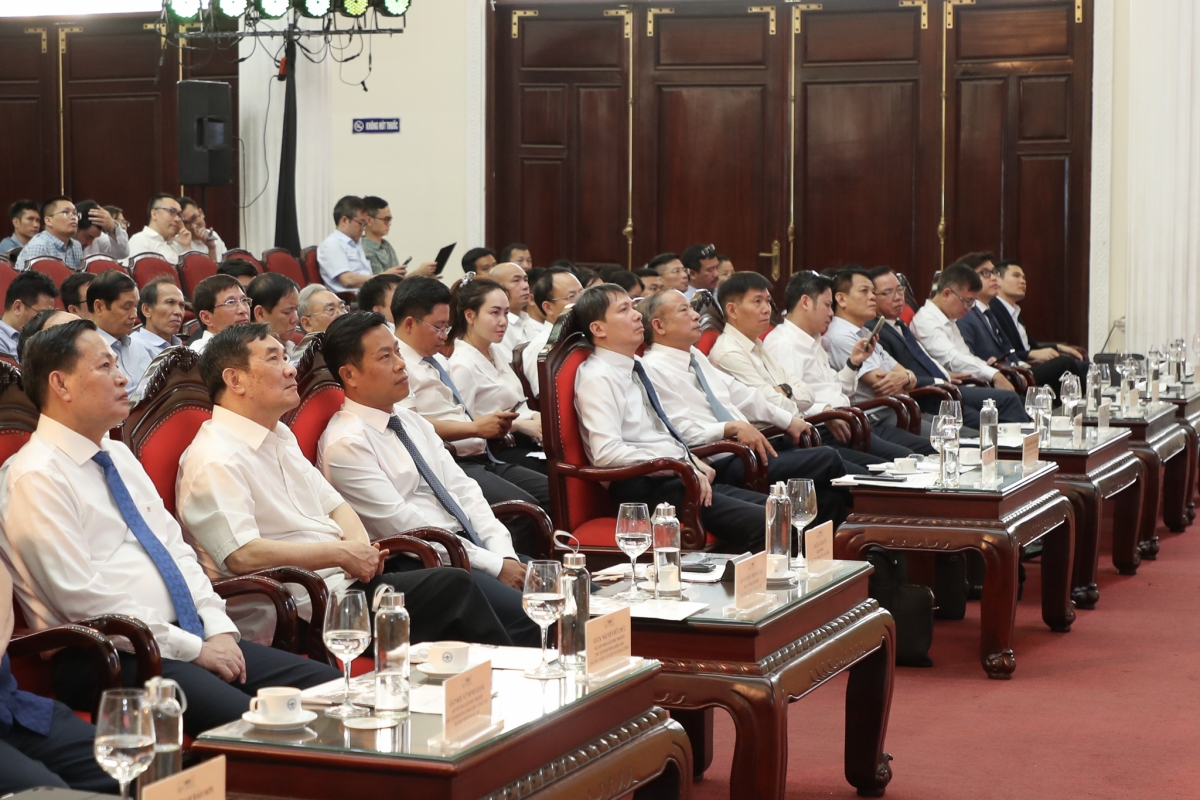 Các đại biểu tham dự hội nghị. (Ảnh VNU)