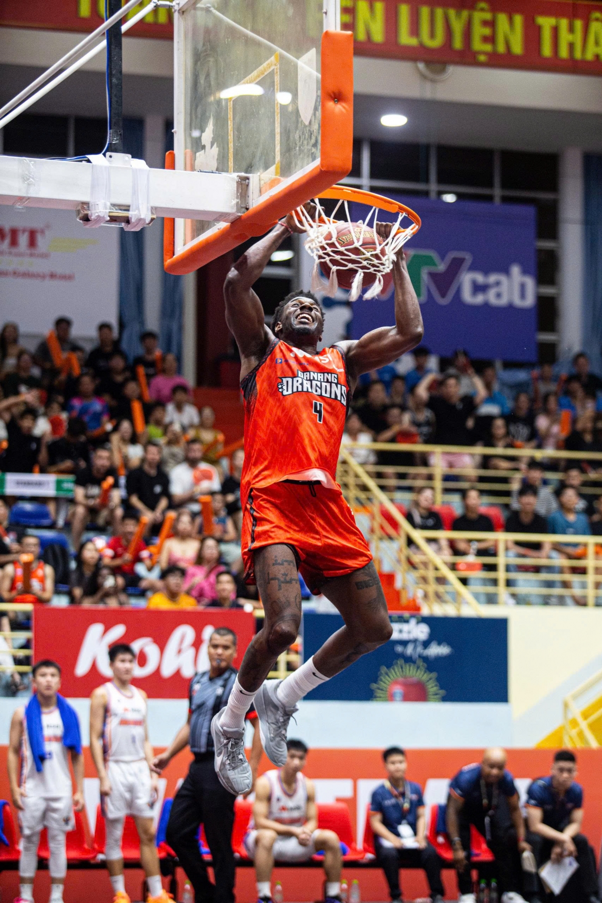 Danang Dragons nhập cuộc tự tin và đã có lúc dẫn đối thủ 20 điểm (ảnh: VBA)