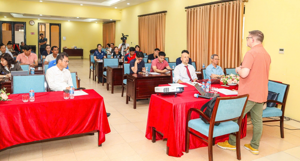 Lớp tập huấn sử dụng phần mềm My Coach Pro cho HLV các đội tuyển quốc gia (ảnh: Quý Lượng)