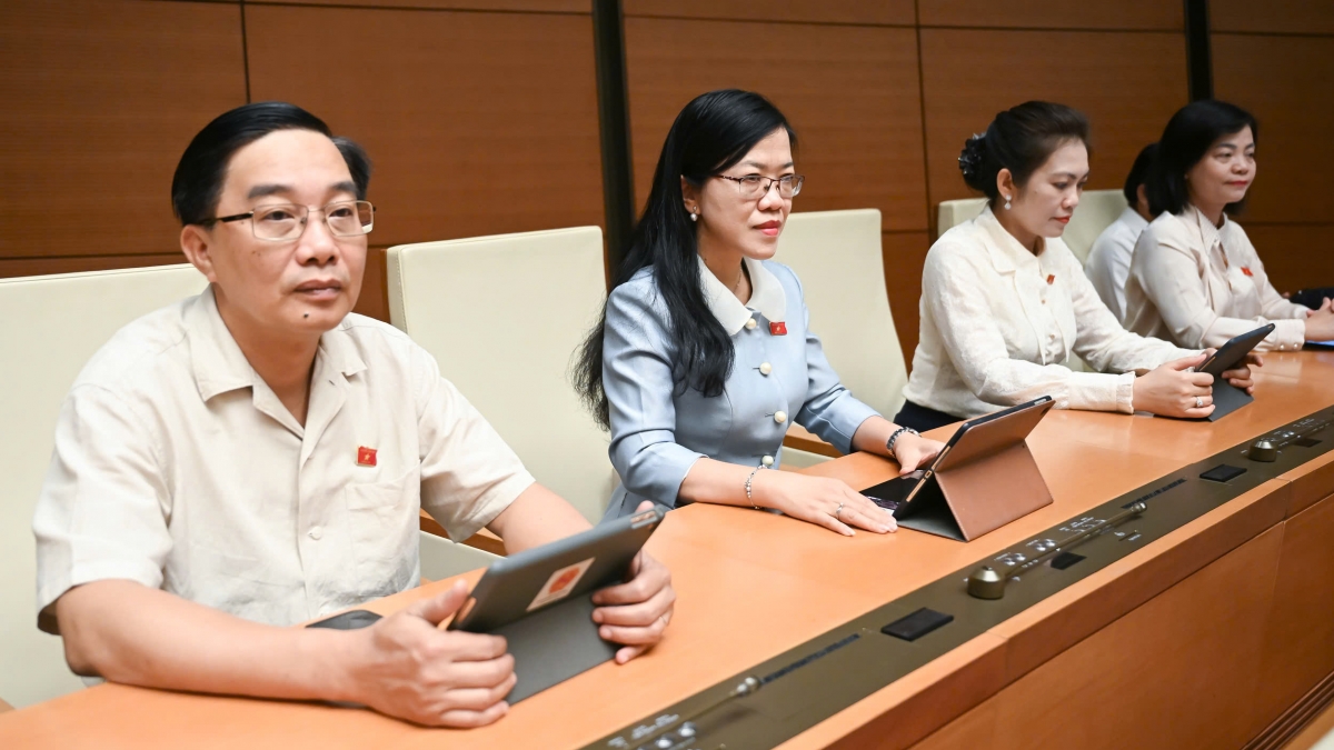 Chiều 13-6, Quốc hội Thảo luận ở hội trường về dự thảo Nghị quyết của Quốc hội sửa đổi, bổ sung một số điều của Hiến pháp năm 2013 (lần thứ hai). Ảnh: quochoi.vn
