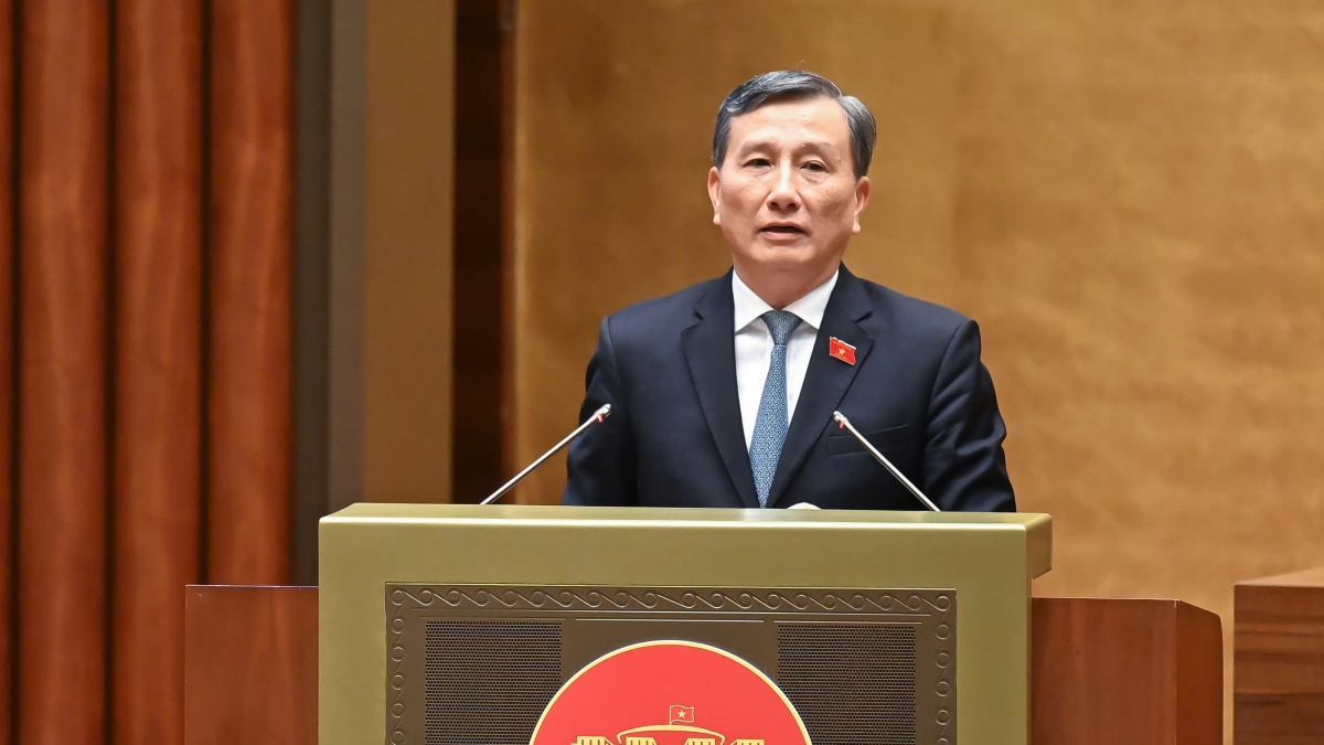Chủ nhiệm Ủy ban Khoa học, Công nghệ và Môi trường Lê Quang Huy trình bày Báo cáo về việc giải trình, tiếp thu, chỉnh lý dự thảo Luật. Ảnh: quochoi.vn