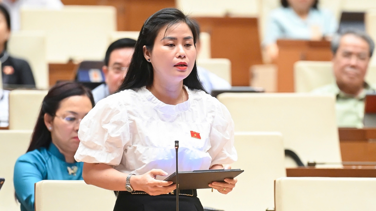 Đại biểu Đặng Thị Bảo Trinh - Đoàn ĐBQH tỉnh Quảng Nam. Ảnh: quochoi.vn