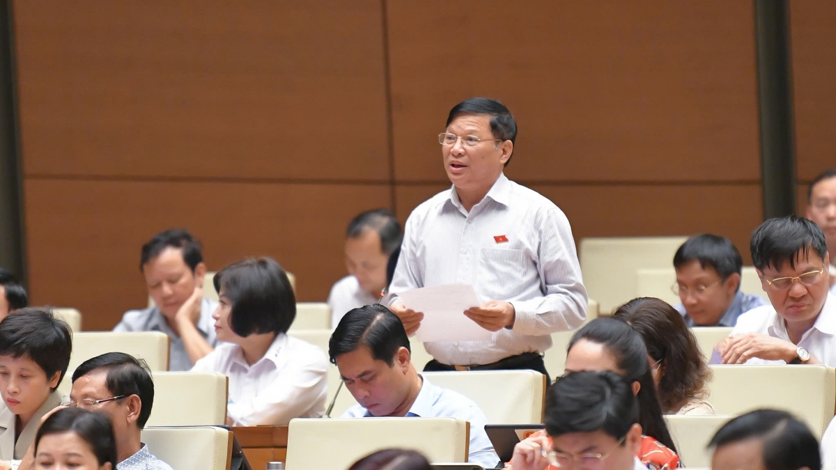 Đại biểu Trần Văn Tiến - Đoàn ĐBQH tỉnh Vĩnh Phúc. Ảnh: quochoi.vn