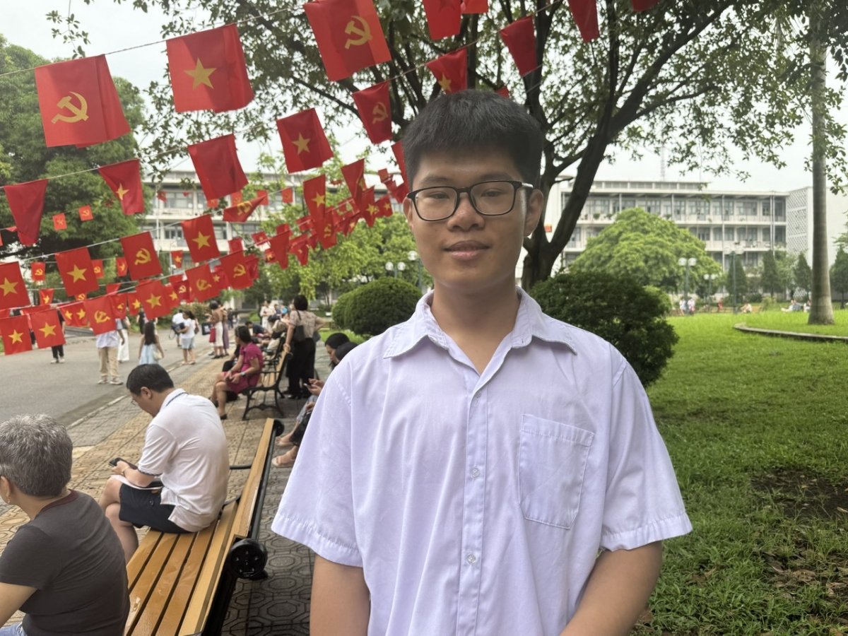 Đoàn Phước Long, học sinh trường THPT chuyên Biên Hòa, Hà Nam (Ảnh: Thu Lương)