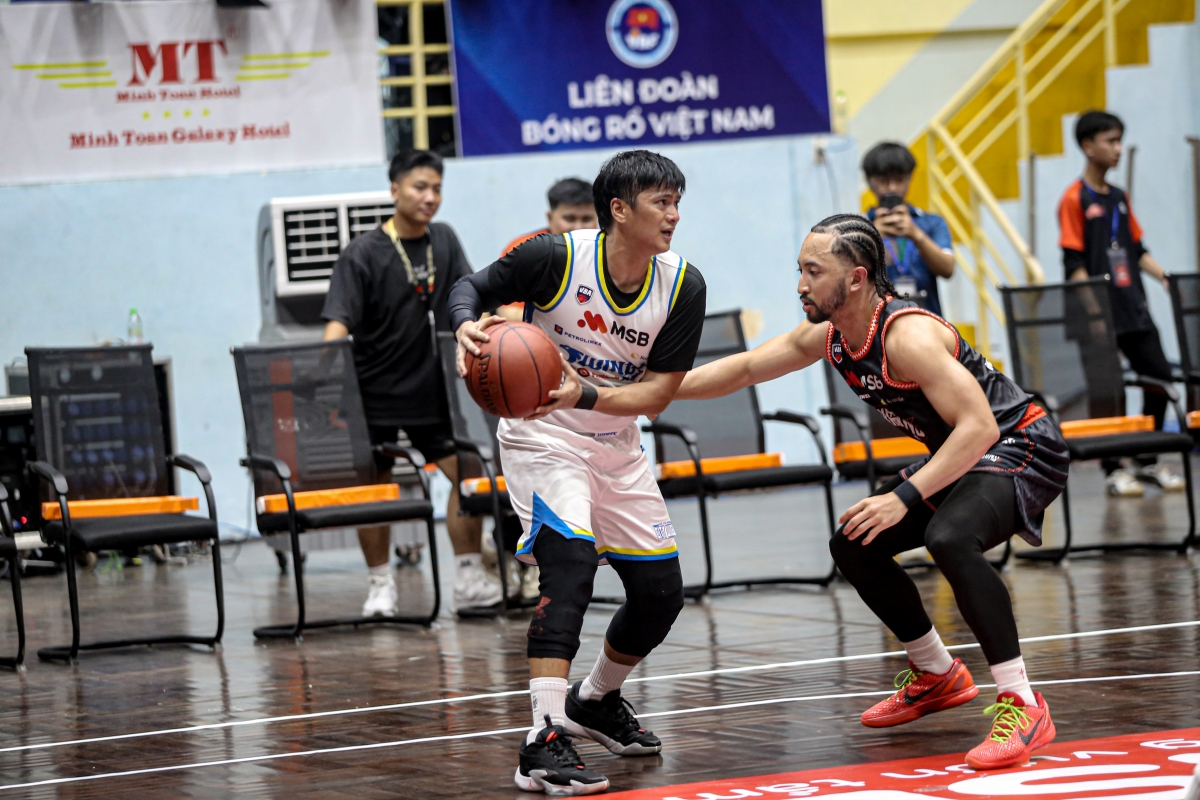 James Martinez và các đồng đội đang có thành tích toàn thua mùa này (ảnh: VBA)
