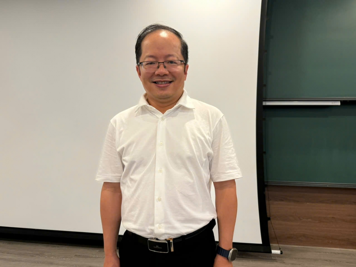 PGS.TS Ngô Hoàng Long, Phó Chủ nhiệm khoa Toán - Tin – Đại học Sư phạm Hà Nội