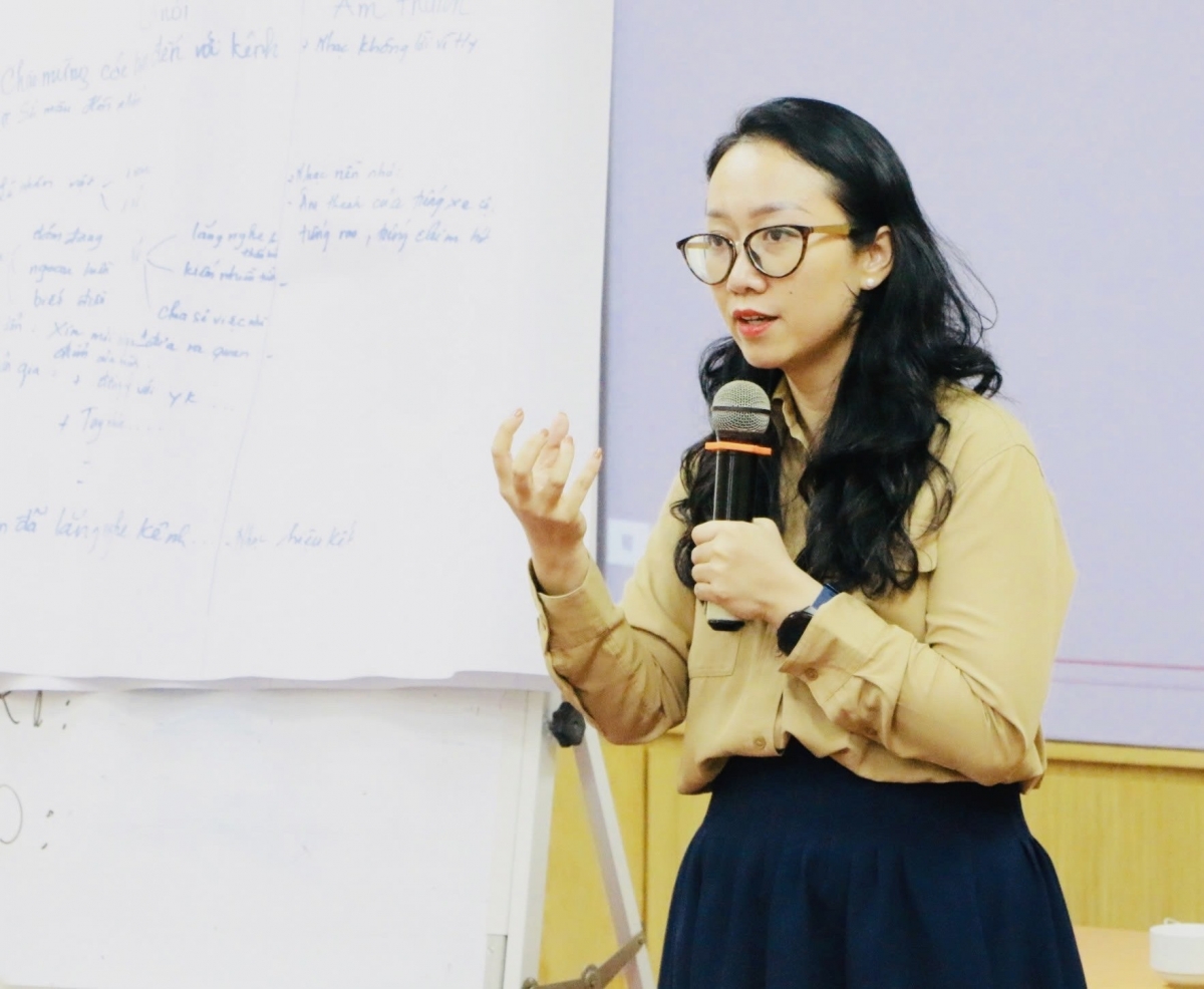 Tiến sĩ Nguyễn Nga Huyền: "Người làm báo phải học cách sống chung với AI một cách rất bản lĩnh và rất đạo đức". Ảnh: NVCC