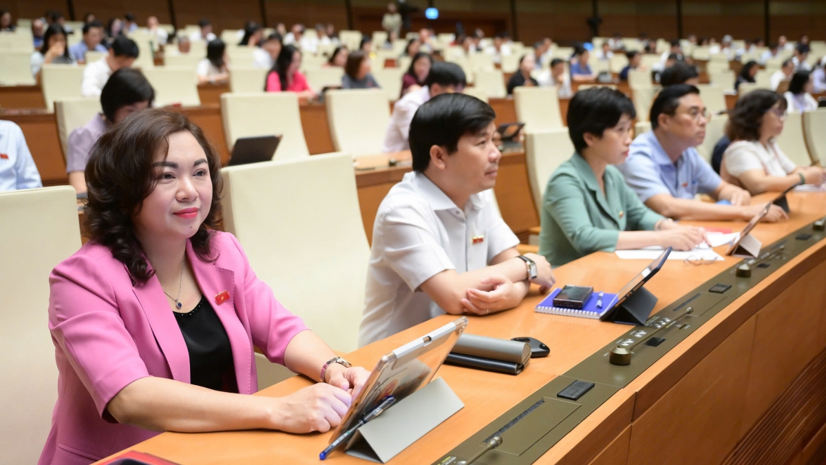 Sáng 23-6, Quốc hội Thảo luận ở hội trường về dự thảo Nghị quyết của Quốc hội về cơ chế xử lý khó khăn, vướng mắc do quy định của pháp luật. Ảnh: quochoi.vn