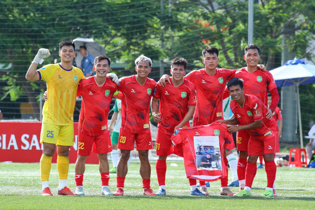 Tân binh Hoàng Nông Thảo Vy thắng 2 trận liên tiếp để dẫn đầu BXH (ảnh: Vietfootball)