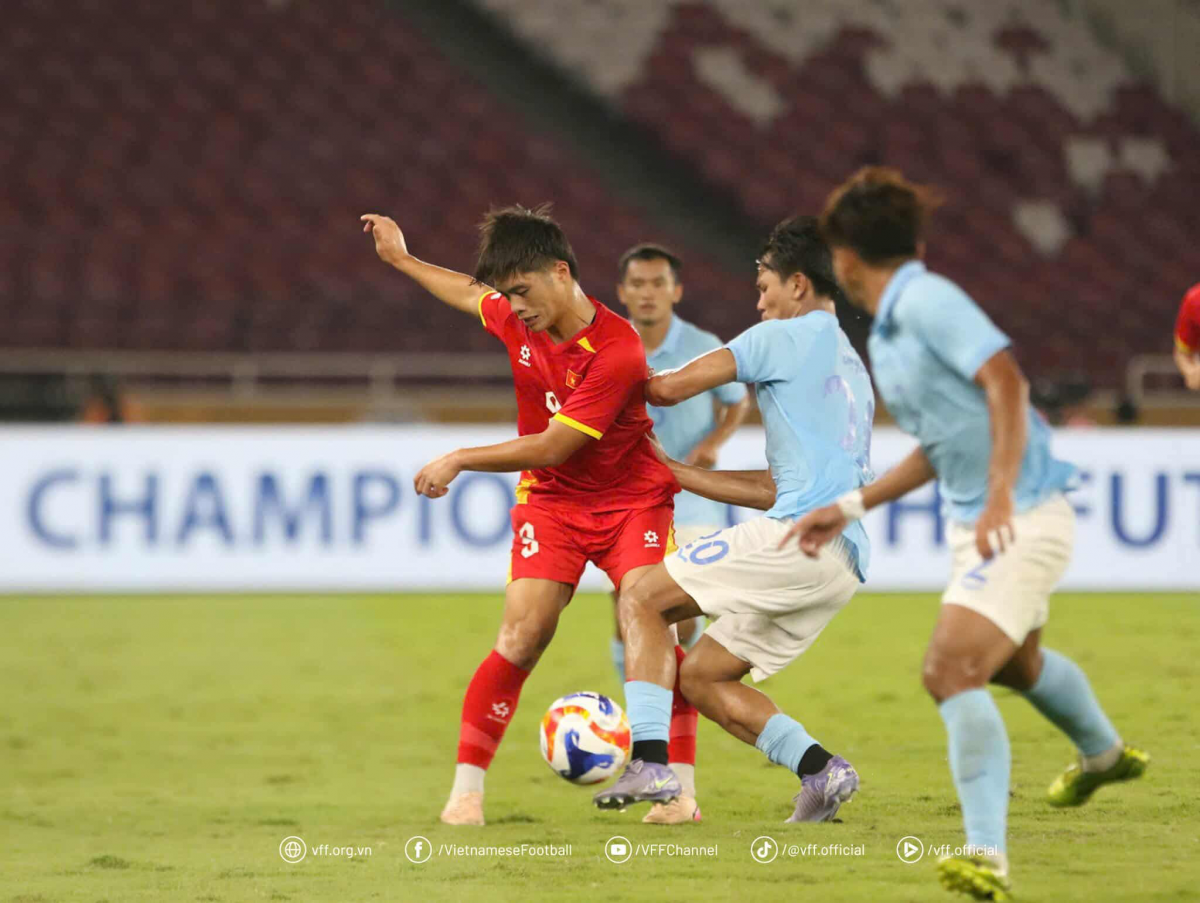 Thi đấu đầy cố gắng, thầy trò HLV Kim Sang Sik giành chiến thắng chung cuộc 2-1 (ảnh VFF)
