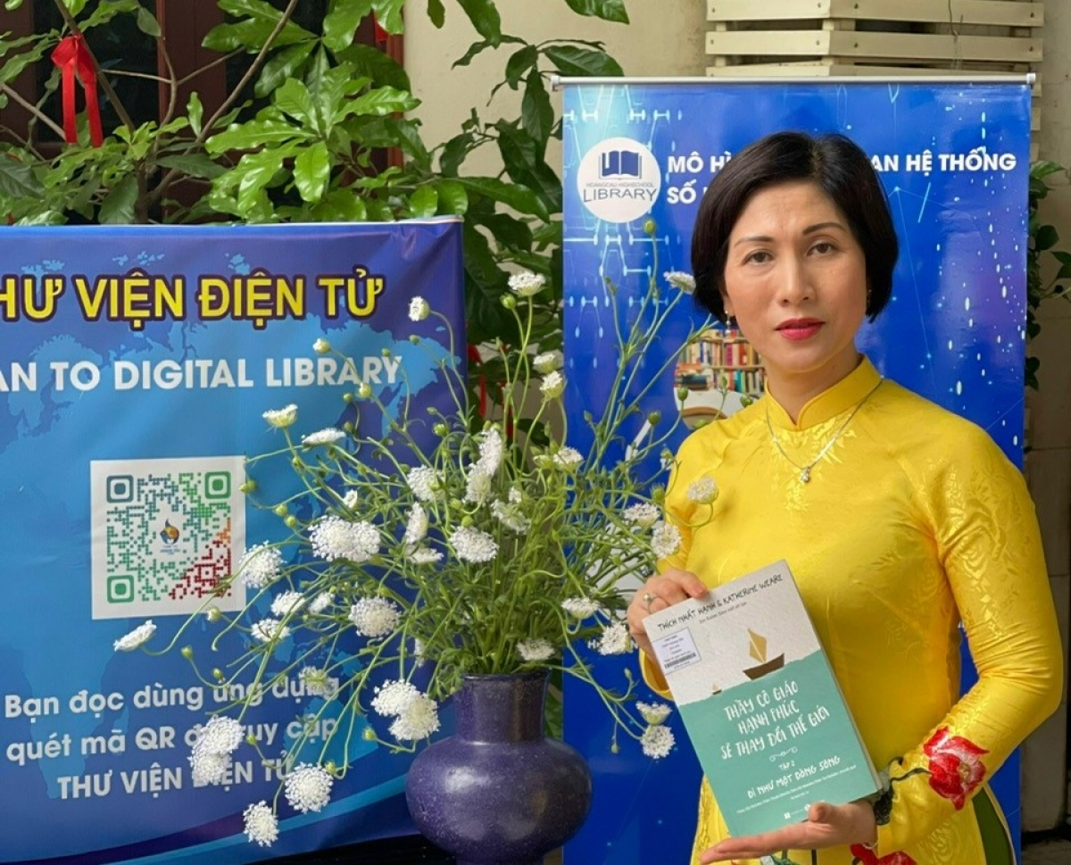 Bà Nguyễn Thị Lan Phương, Phó Hiệu trưởng trường THPT Hoàng Cầu. Ảnh: NVCC