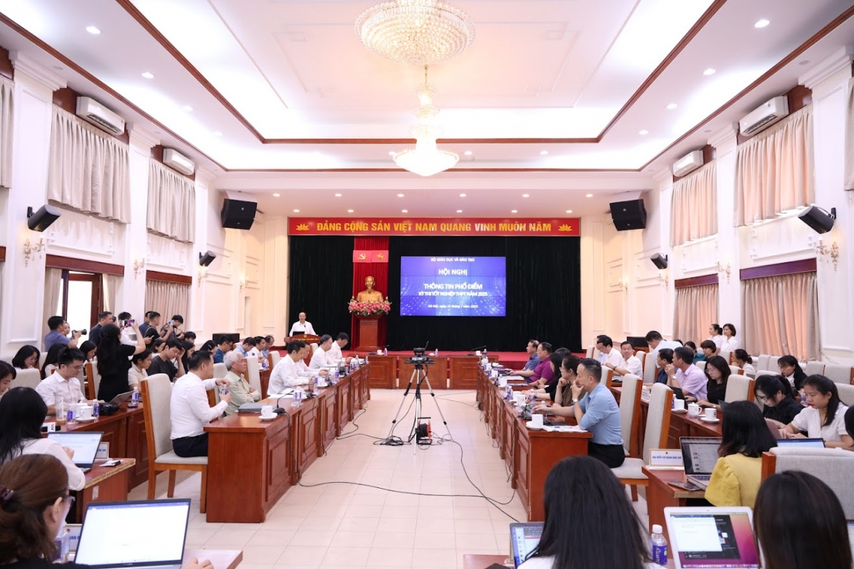 Hội nghị thông tin phổ điểm kỳ thi tốt nghiệp THPT năm 2025 (Ảnh: Moet)