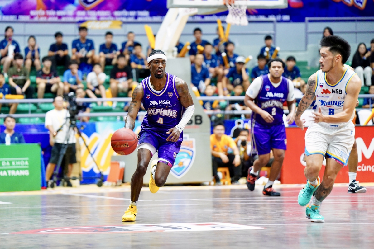 Chuỗi 4 chiến thắng liên tiếp giúp Nha Trang Dolphins giữ suất dự playoffs (ảnh: VBA)