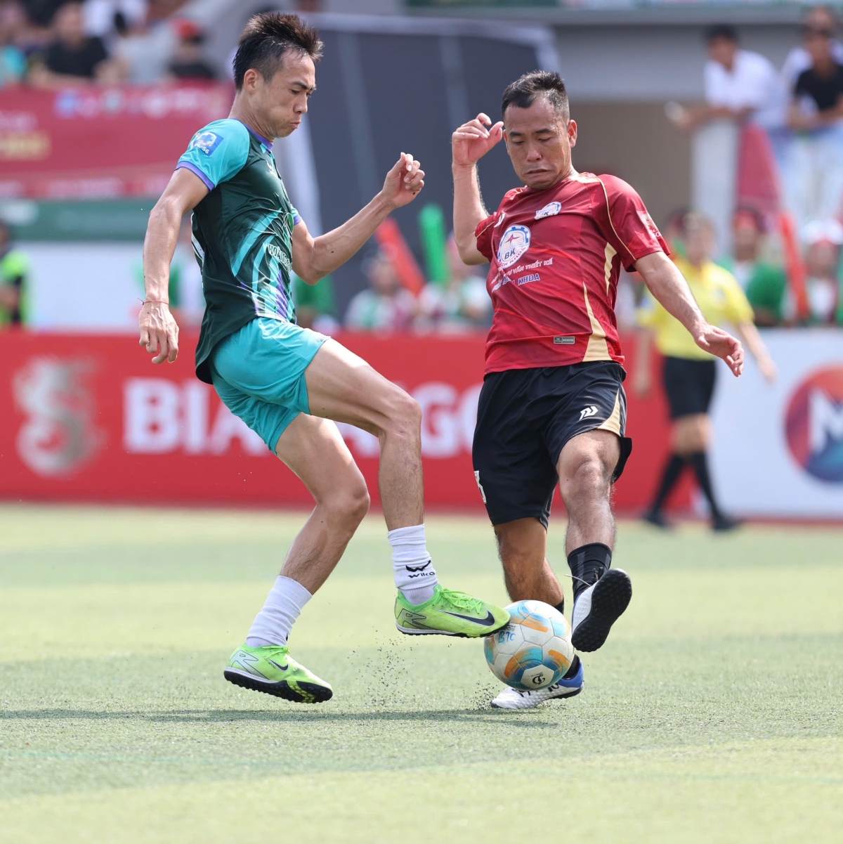 MyMy giành vị trí thứ ba chung cuộc của mùa giải VPL-S6 (ảnh: Vietfootball)