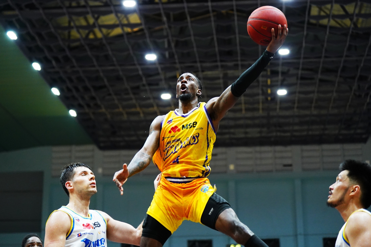 Jaylyn Richardson ghi 21 điểm trong chiến thắng trên sân nhà của Nha Trang Dolphins (ảnh: VBA)