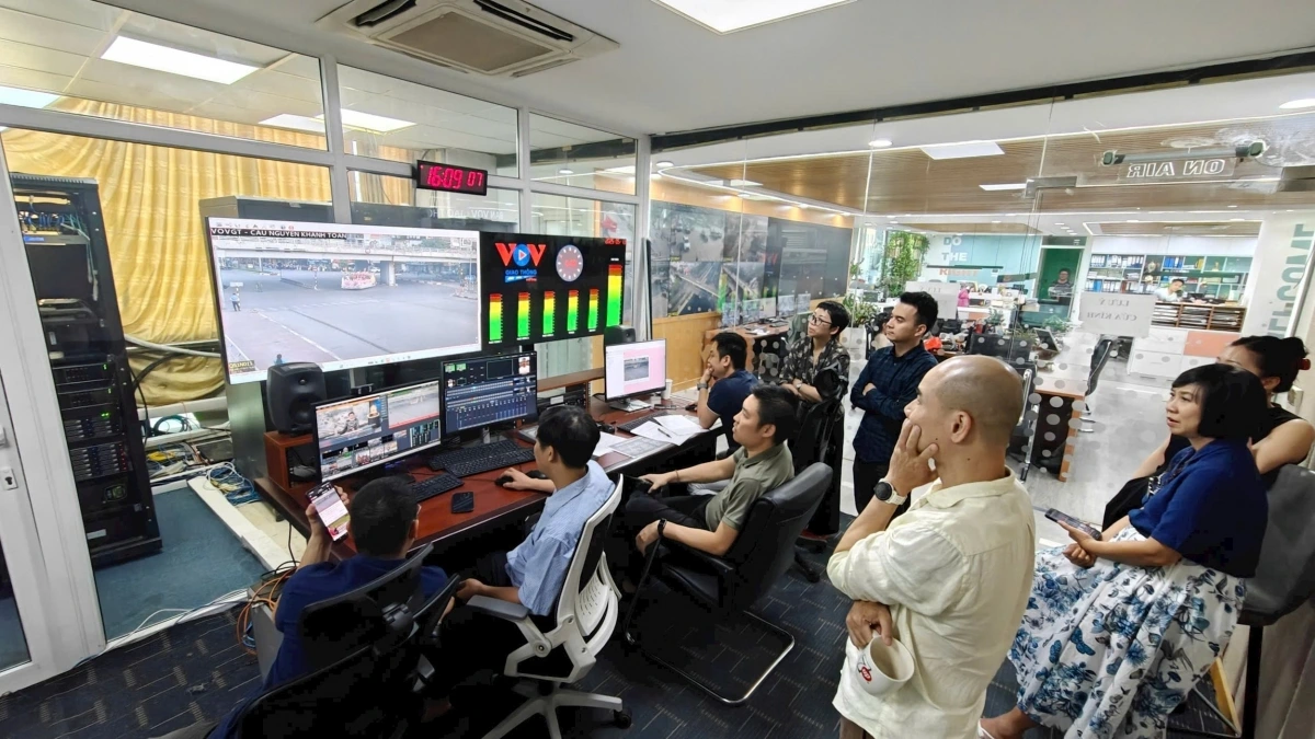 Hậu trường kênh phát thanh VOV giao thông