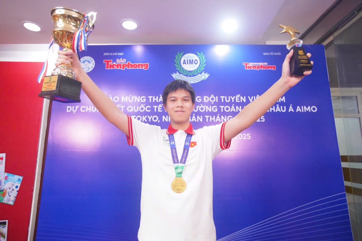 Phan Thành Huy, học sinh lớp 12, Trường THPT Chuyên Hà Nội Amsterdam, học sinh đạt giải Quán quân (Champion) AIMO năm 2025 (Ảnh: BTC)