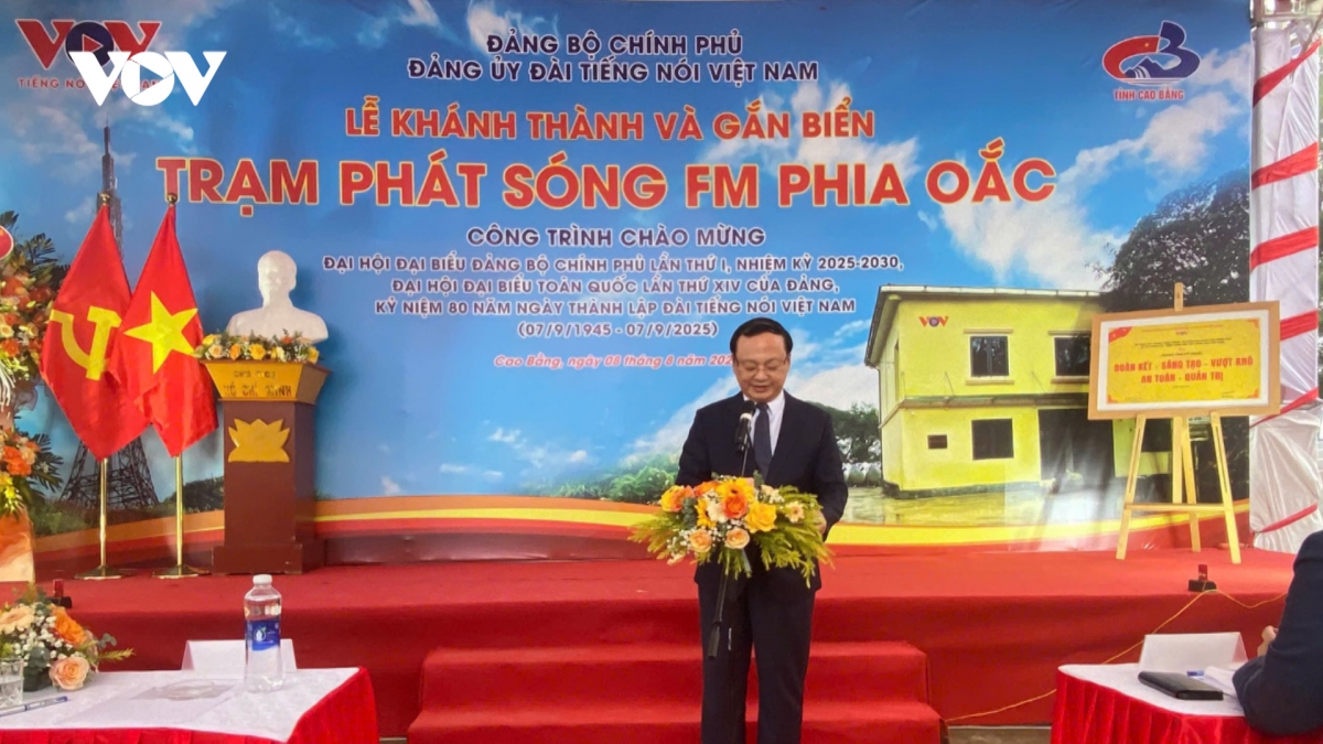 Tổng Giám đốc Đài Tiếng nói Việt Nam Đỗ Tiến Sỹ phát biểu tại buổi lễ