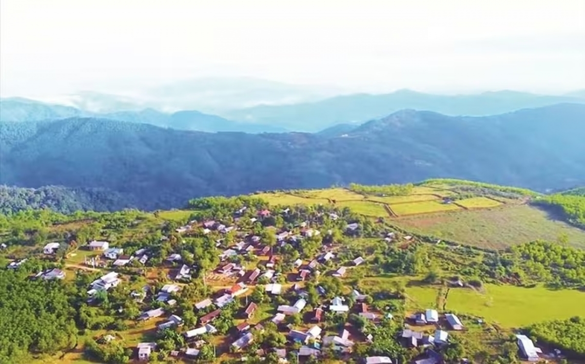 Việc tổ chức thí điểm sản phẩm du lịch đêm tại thảo nguyên Bùi Hui mang ý nghĩa quan trọng trong việc thúc đẩy du lịch, văn hóa và kinh tế địa phương. (Ảnh: Baovanhoa.vn)