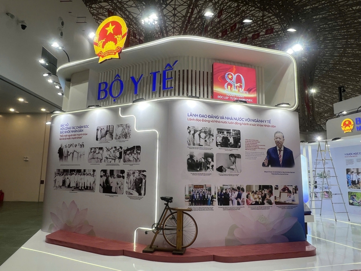 Gian trưng bày của Bộ Y tế tại triển lãm “80 năm hành trình Độc lập - Tự do - Hạnh phúc”
(Ảnh: Bộ Y tế cung cấp)