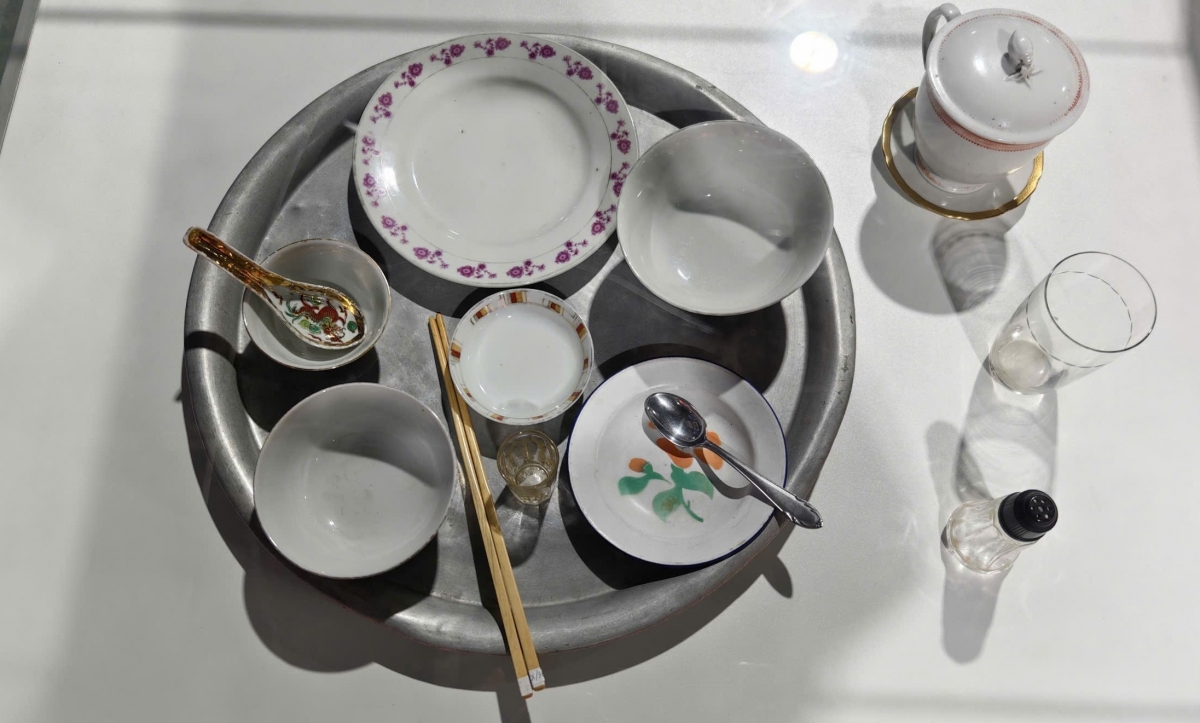Một số hình ảnh, hiện vật của Chủ tịch Hồ Chí Minh tại trưng bày chuyên đề "Hồ Chí Minh - Chân dung một con người". Ảnh: Bảo tàng Hồ Chí Minh