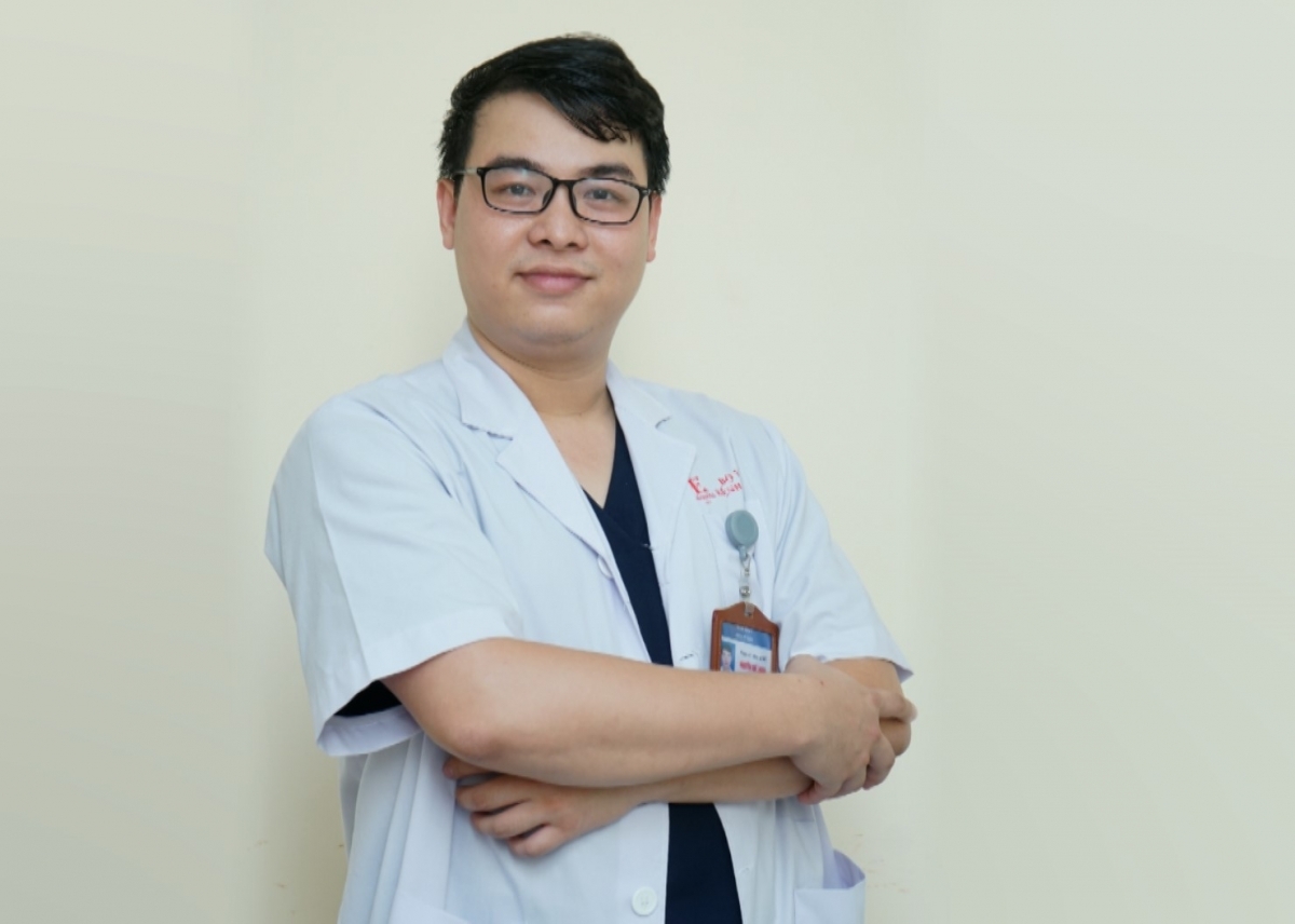 BS Nguyễn Thế Thịnh - Khoa Phẫu thuật thận tiết niệu và Nam học, BV E. Ảnh: NVCC