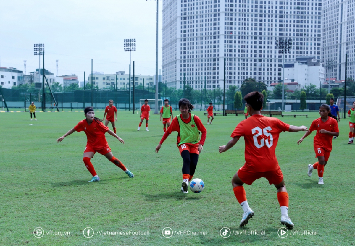 U16 nữ Việt Nam có 1 tháng tập huấn tích cực (Ảnh: VFF)