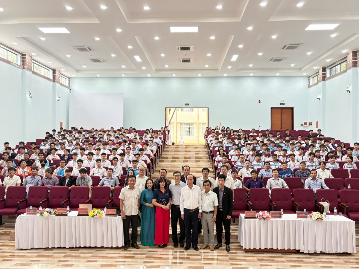 Toàn cảnh Lễ khai mạc Trường hè Toán học khu vực Miền Trung và Tây Nguyên mở rộng năm 2025
(Ảnh VIASM)