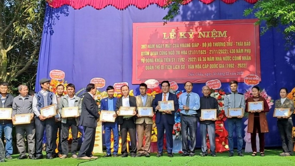 Nối tiếp truyền thống cha ông, dòng họ Ngô Lý Trai thường niên tổ chức khen thưởng, vinh danh, động viên con em đỗ đạt. Ảnh: ngotoc.vn