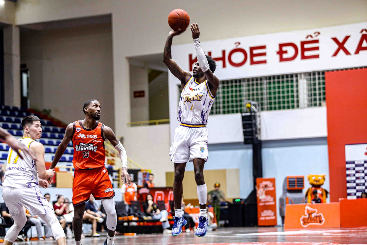 Jaylyn Richardson ghi 28 điểm trong chiến thắng của Nha Trang Dolphins (ảnh: VBA)