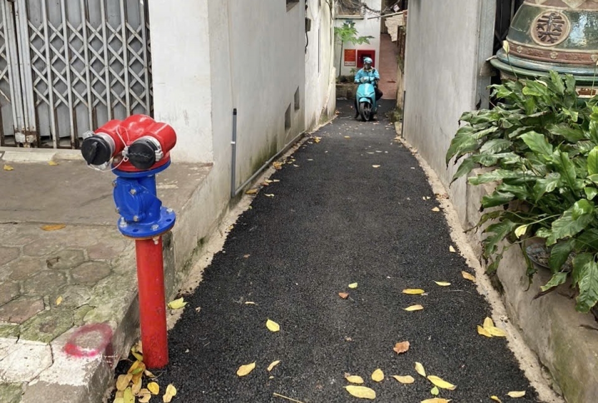 Họng chờ khô ở đầu một ngõ nhỏ tại phường Tây Hồ (Ảnh: VOV2)