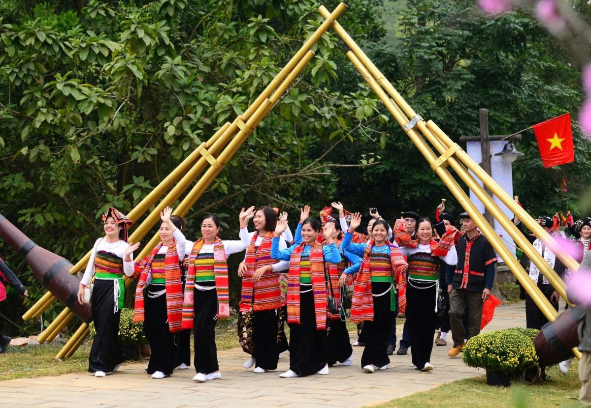 Chợ phiên vùng cao được tái hiện tại chương trình "Vui tết độc lập" tại làng Văn hóa Du lịch các dân tộc VN mang nhiều nét văn hóa đặc sắc. Ảnh: LVH