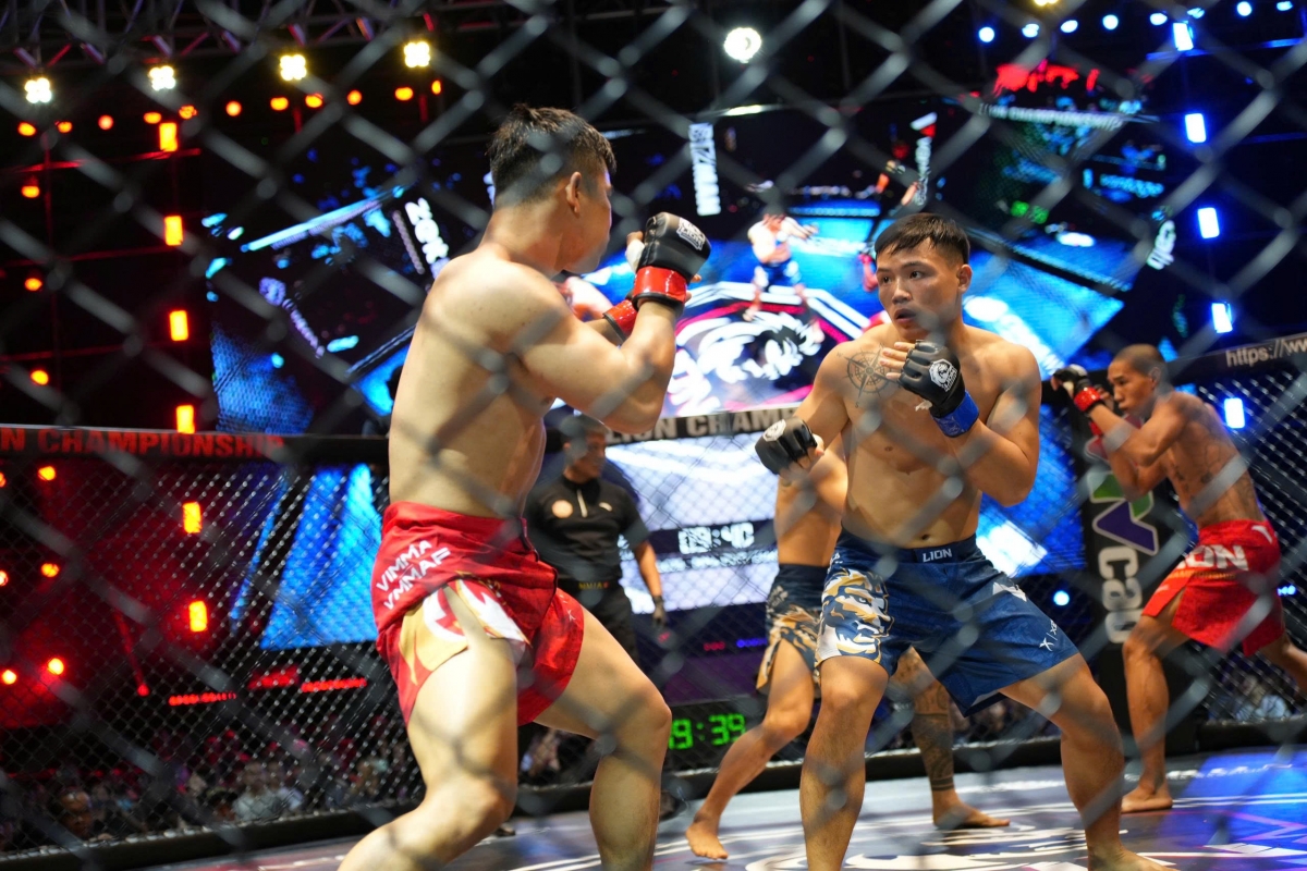 Chiến thắng ở trận MMA Duo thuộc về cặp Xuân Phương - Ngọc Thức (ảnh: VMMAF)