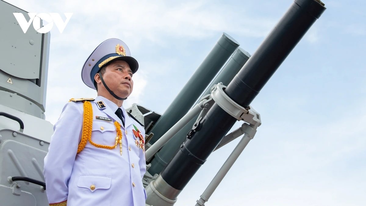 Chuẩn Đô đốc Nguyễn Văn Bách, Phó Tư lệnh, Tham mưu trưởng Quân chủng Hải quân Nhân dân Việt Nam.