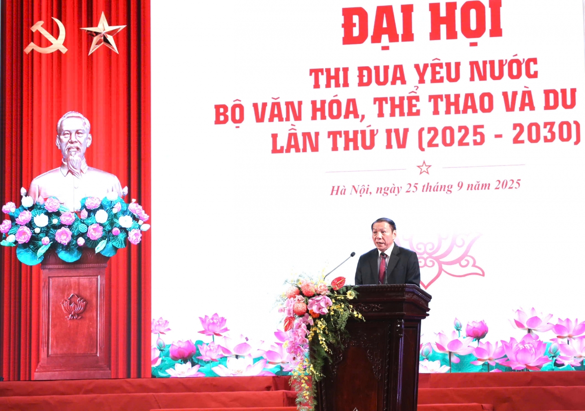 Ông Nguyễn Văn Hùng, Ủy viên Trung ương Đảng,
Bộ trưởng Bộ Văn hóa, Thể thao và Du lịch phát biểu tại Đại hội Thi đua yêu nước lần thứ IV,
(Ảnh: Trần Huấn)