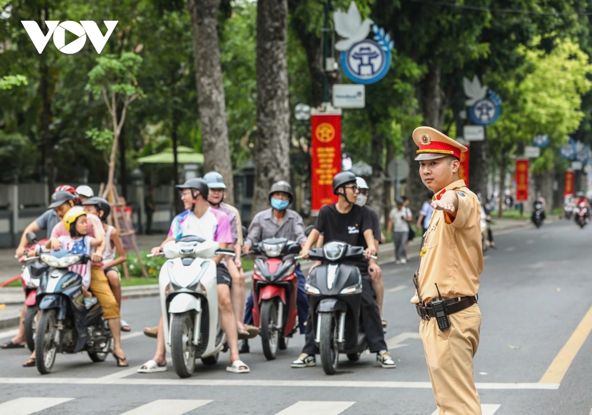 Hà Nội tăng cường phổ biến pháp luật an toàn giao thông - Ảnh minh họa