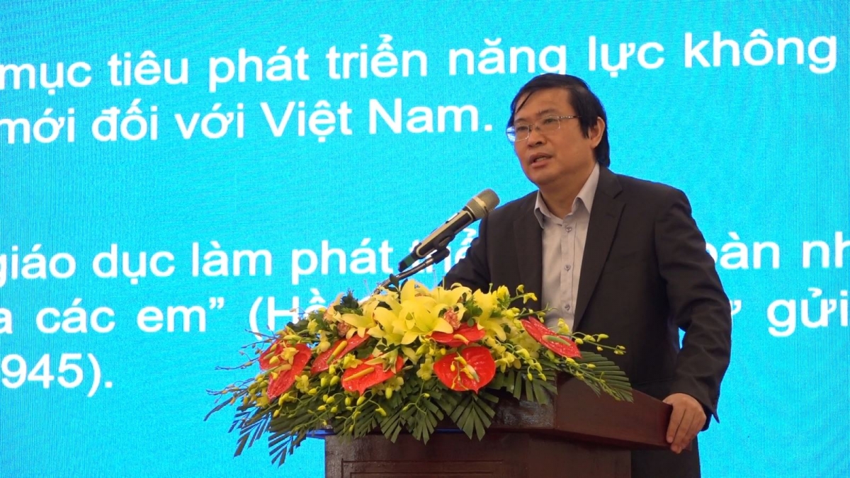 PGS.TS. Bùi Mạnh Hùng (Ảnh: NXBGDVN)