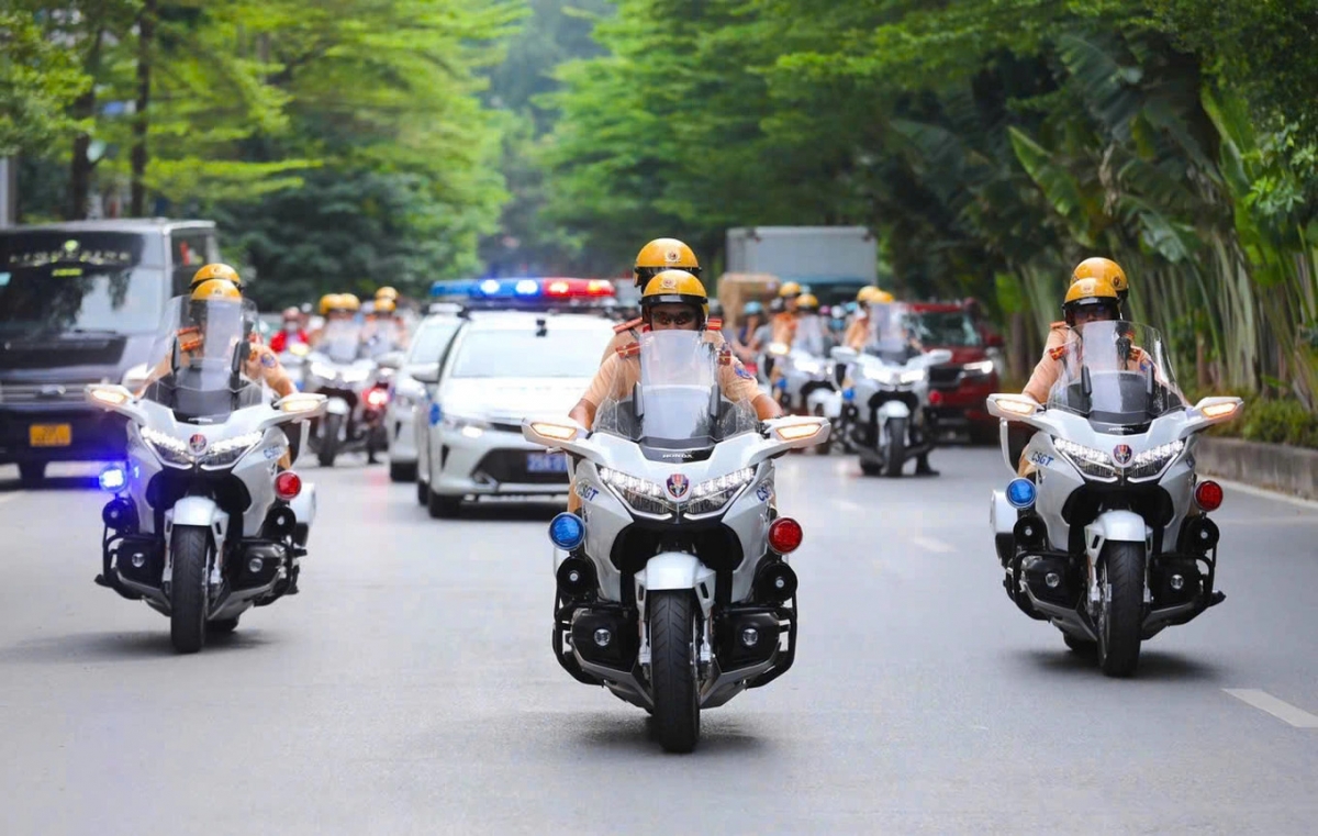 Công an Hà Nội thực hiện công tác chuẩn bị cho Lễ mở ký Công ước của Liên hợp quốc về chống tội phạm mạng (Công ước Hà Nội). Ảnh: dantri.com